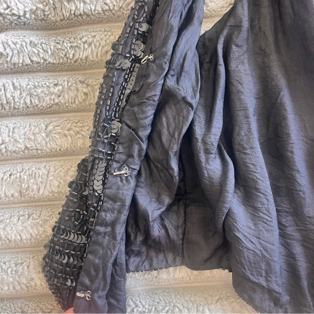 Vintage from the 80s Shimmer Black Sequin Vest - Picture 5 of 6